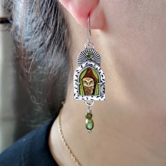 Silver & Green Pearl Owl Drop Earrings NEW olive - Picture 3 of 4